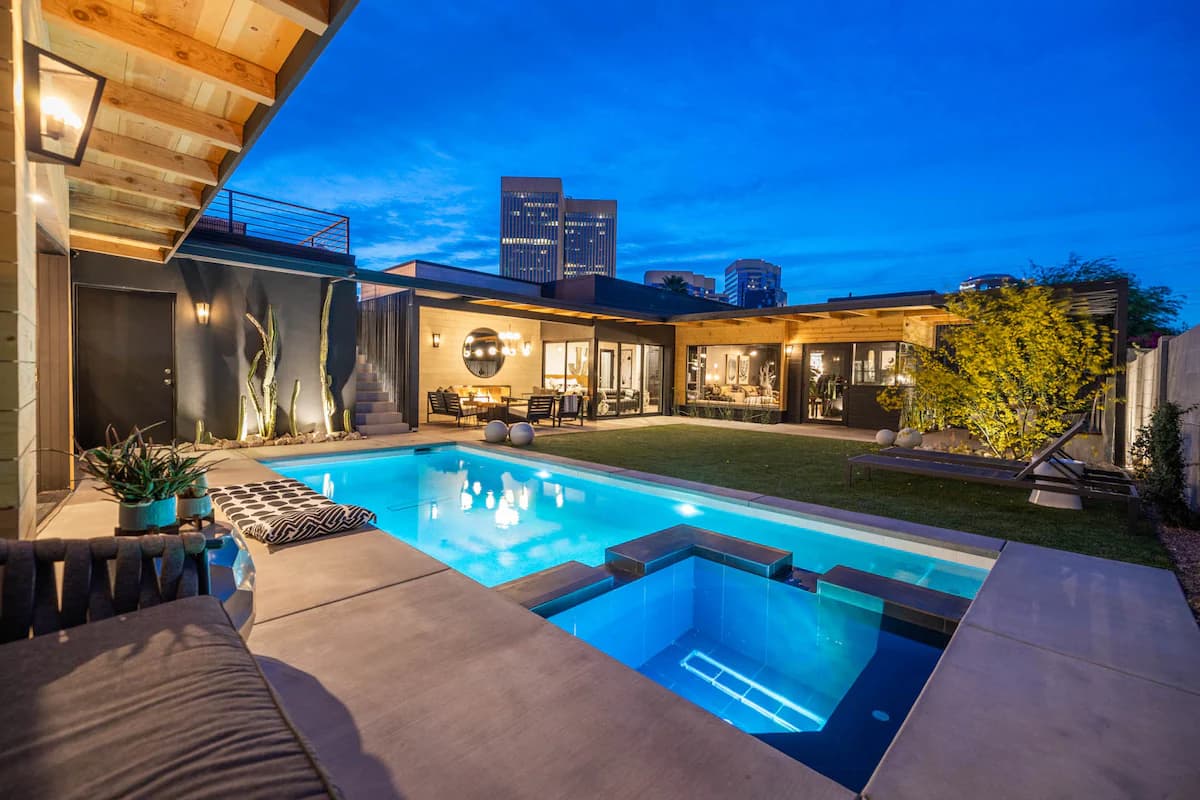 Luxury Airbnb backyard